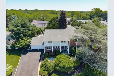 26 Quaker Lane, Farmingdale, NY 11735 - Photo 2