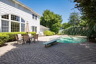 26 Quaker Ln, Farmingdale, NY 11735 - Photo 34