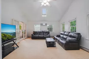 51 Sutton Park Rd, Poughkeepsie, NY 12603 - Photo 8