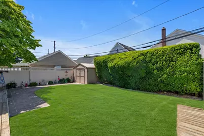 206 Arlington Street, Mineola, NY 11501 - Photo 20