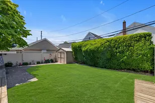 206 Arlington St, Mineola, NY 11501 - Photo 20