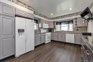 206 Arlington St, Mineola, NY 11501 - Photo 6