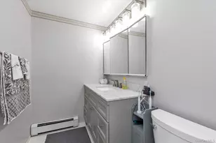 206 Arlington St, Mineola, NY 11501 - Photo 14