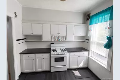 6050 Putnam Avenue, Ridgewood, NY 11385 - Photo 12