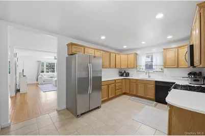 235 Bronx River Road, Yonkers, NY 10704 - Photo 24