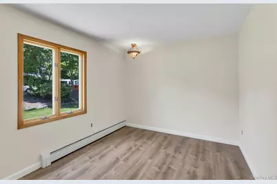 23 Campus Lane, Ronkonkoma, NY 11779 - Photo 14
