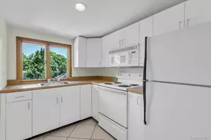 23 Campus Ln, Ronkonkoma, NY 11779 - Photo 32