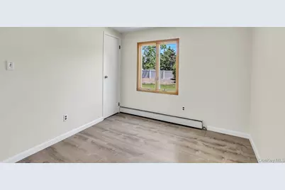 23 Campus Lane, Ronkonkoma, NY 11779 - Photo 20
