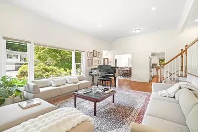 1 Pamela Lane, New Rochelle, NY 10804 - Photo 8