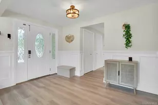 3 Moor Ln, Patchogue, NY 11772 - Photo 8