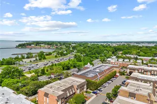 207-23 Darren Dr, Bayside, NY 11360 - Photo 24