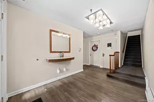 207-23 Darren Dr, Bayside, NY 11360 - Photo 20