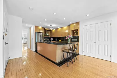 207-23 Darren Drive #2nd Floor, Bayside, NY 11360 - Photo 4