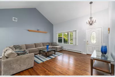 575 Willow Drive, East Marion, NY 11939 - Photo 8
