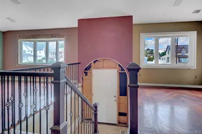 41 Fremont Street, Lindenhurst, NY 11757 - Photo 4