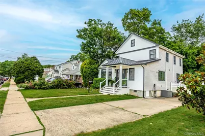246 Oak Street, Bellmore, NY 11710 - Photo 6