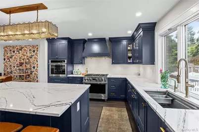 246 Oak Street, Bellmore, NY 11710 - Photo 14