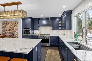 246 Oak St, Bellmore, NY 11710 - Photo 14