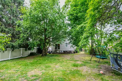 246 Oak Street, Bellmore, NY 11710 - Photo 36
