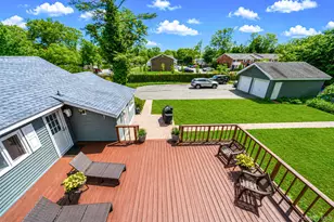 612 Blue Point Rd, Holtsville, NY 11742 - Photo 36