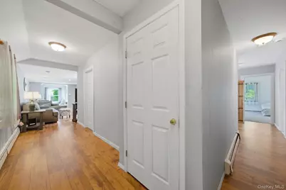 612 Blue Point Road, Holtsville, NY 11742 - Photo 22