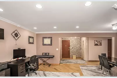 102-55 67th Drive #4K, Forest Hills, NY 11375 - Photo 6
