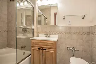 102-55 67th Dr, Forest Hills, NY 11375 - Photo 20