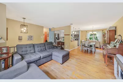 4 Dogwood Avenue, Farmingville, NY 11738 - Photo 14