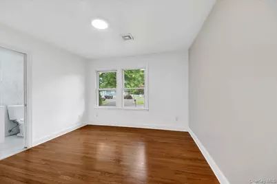 9 Hillside Close, White Plains, NY 10603 - Photo 2