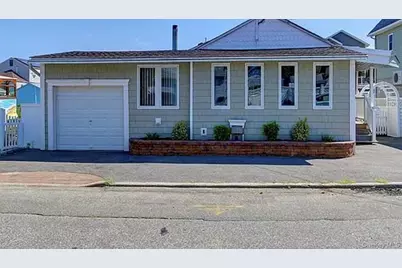123 Clubhouse Road, Bellmore, NY 11710 - Photo 4