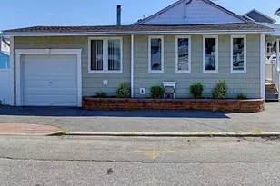123 Clubhouse Rd, Bellmore, NY 11710 - Photo 4