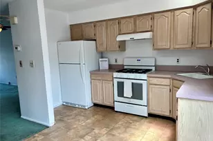 52 Houston Ln, New York, NY 10302 - Photo 4