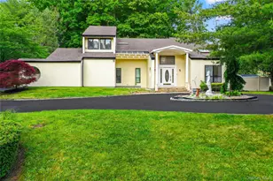 126 Bagatelle Rd, Melville, NY 11747 - Photo 2