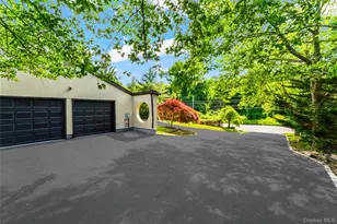 126 Bagatelle Rd, Melville, NY 11747 - Photo 40