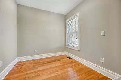 20 Woods Place, Rockville Centre, NY 11570 - Photo 20