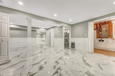 20 Woods Place, Rockville Centre, NY 11570 - Photo 34