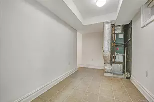 20 Woods Pl, Rockville Centre, NY 11570 - Photo 32