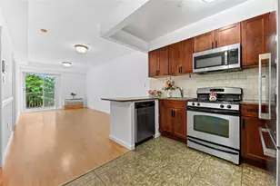 71-33 162nd St, Fresh Meadows, NY 11365 - Photo 1