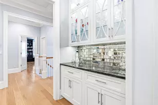 55 Plymouth Rd, Manhasset, NY 11030 - Photo 18