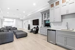 55 Plymouth Rd, Manhasset, NY 11030 - Photo 30