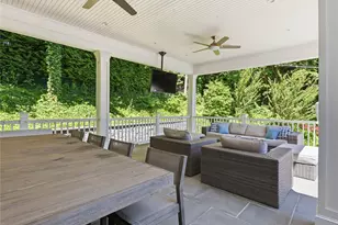 55 Plymouth Rd, Manhasset, NY 11030 - Photo 38