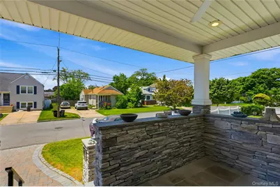 732 S 5th Street, Lindenhurst, NY 11757 - Photo 6