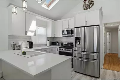 732 S 5th Street, Lindenhurst, NY 11757 - Photo 10