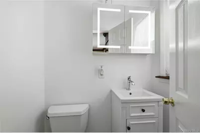 732 S 5th Street, Lindenhurst, NY 11757 - Photo 20