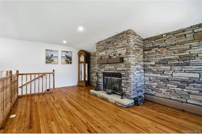 732 S 5th Street, Lindenhurst, NY 11757 - Photo 14