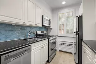 9 Bryant Crescent, White Plains, NY 10605 - Photo 6