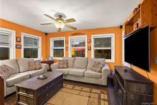 14 Mayo Ave, Huntington, NY 11743 - Photo 10