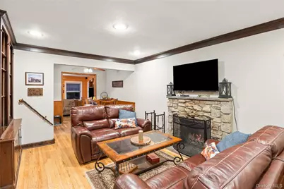 14 Mayo Avenue, Huntington, NY 11743 - Photo 6
