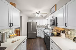 14 Mayo Ave, Huntington, NY 11743 - Photo 4