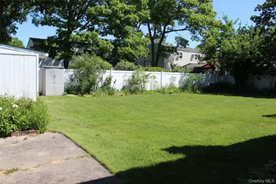 69 Appel Drive E, Shirley, NY 11967 - Photo 32